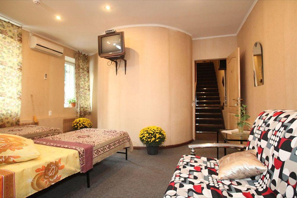 Yellowunlimited Hotel Kharkiv Extérieur photo