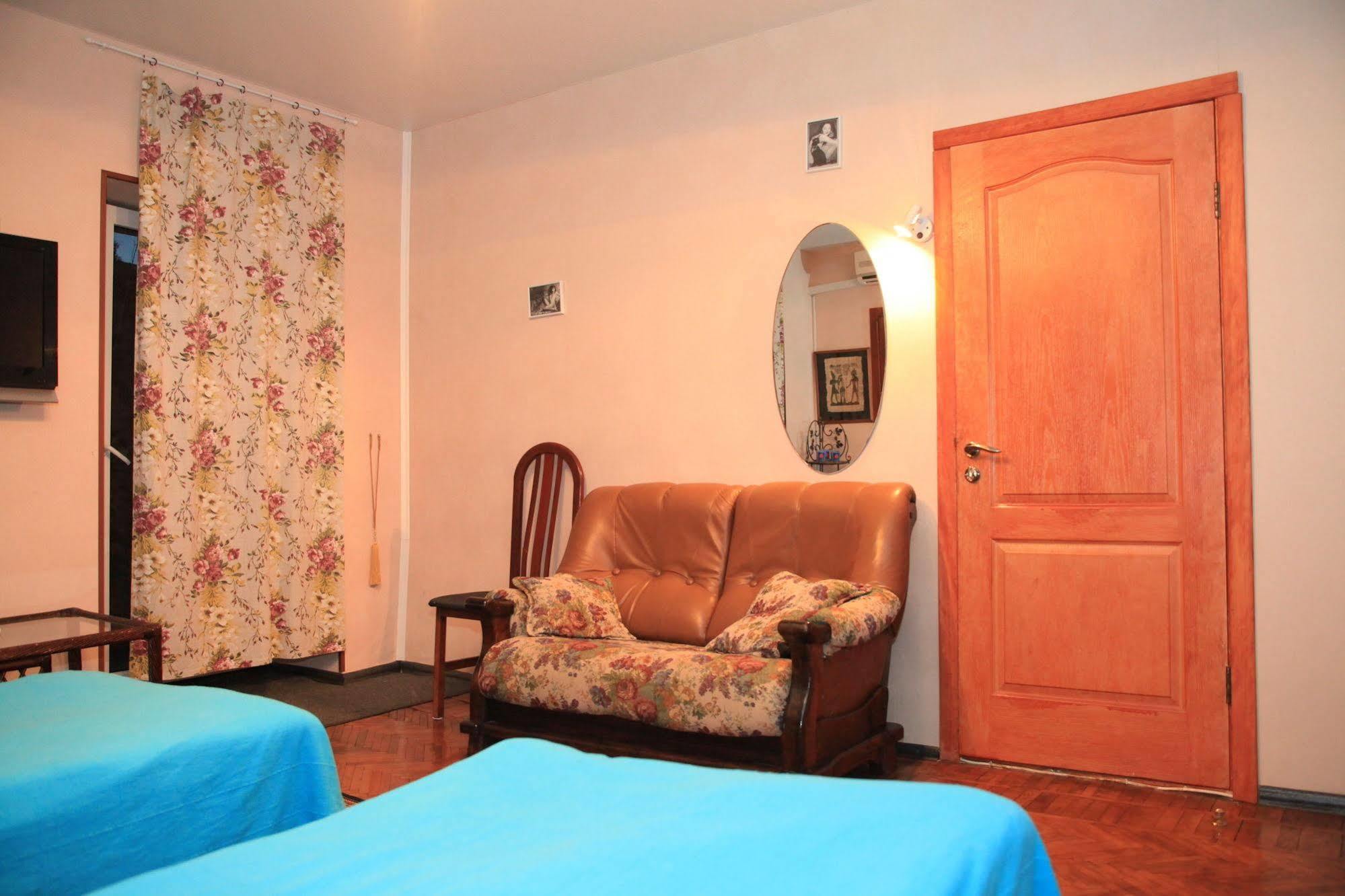 Yellowunlimited Hotel Kharkiv Extérieur photo